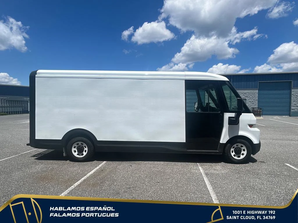 Used 2024 Oyster White BrightDrop EJY image 6