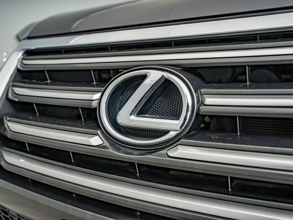 Used 2016 Nebula Gray Pearl Lexus 460 image 12