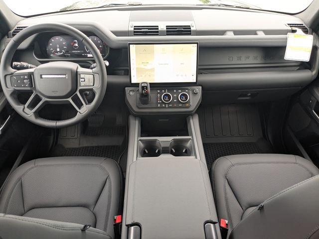 New 2026 Santorini Black Land Rover X-Dynamic SE image 16