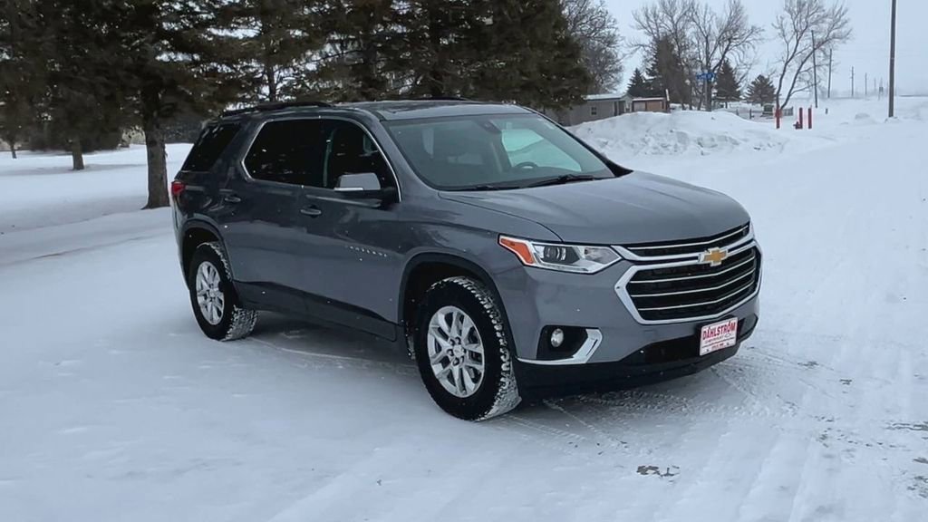 Used 2021 Chevrolet Traverse 1LT with VIN 1GNEVGKW0MJ137951 for sale in Oslo, Minnesota