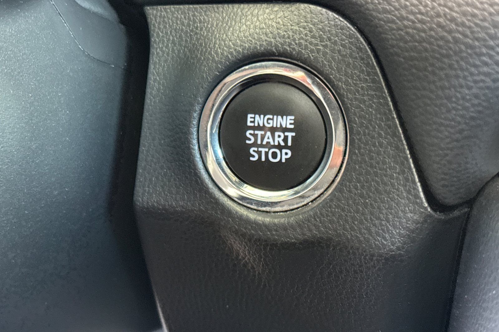 Certified Used 2023  Toyota XLE Premium image 29