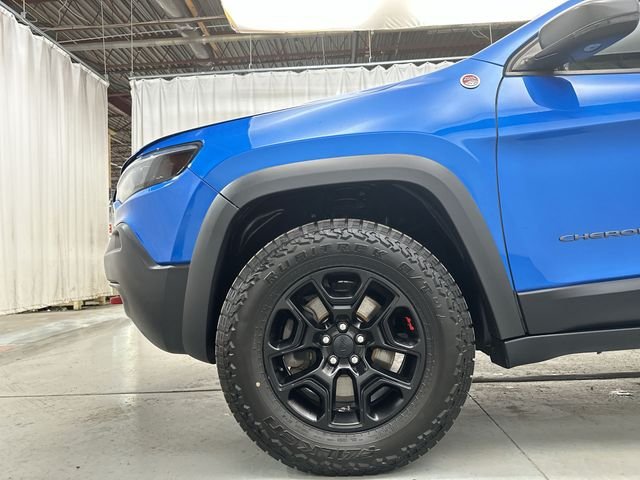 Used 2019 Blue Jeep Trailhawk image 22