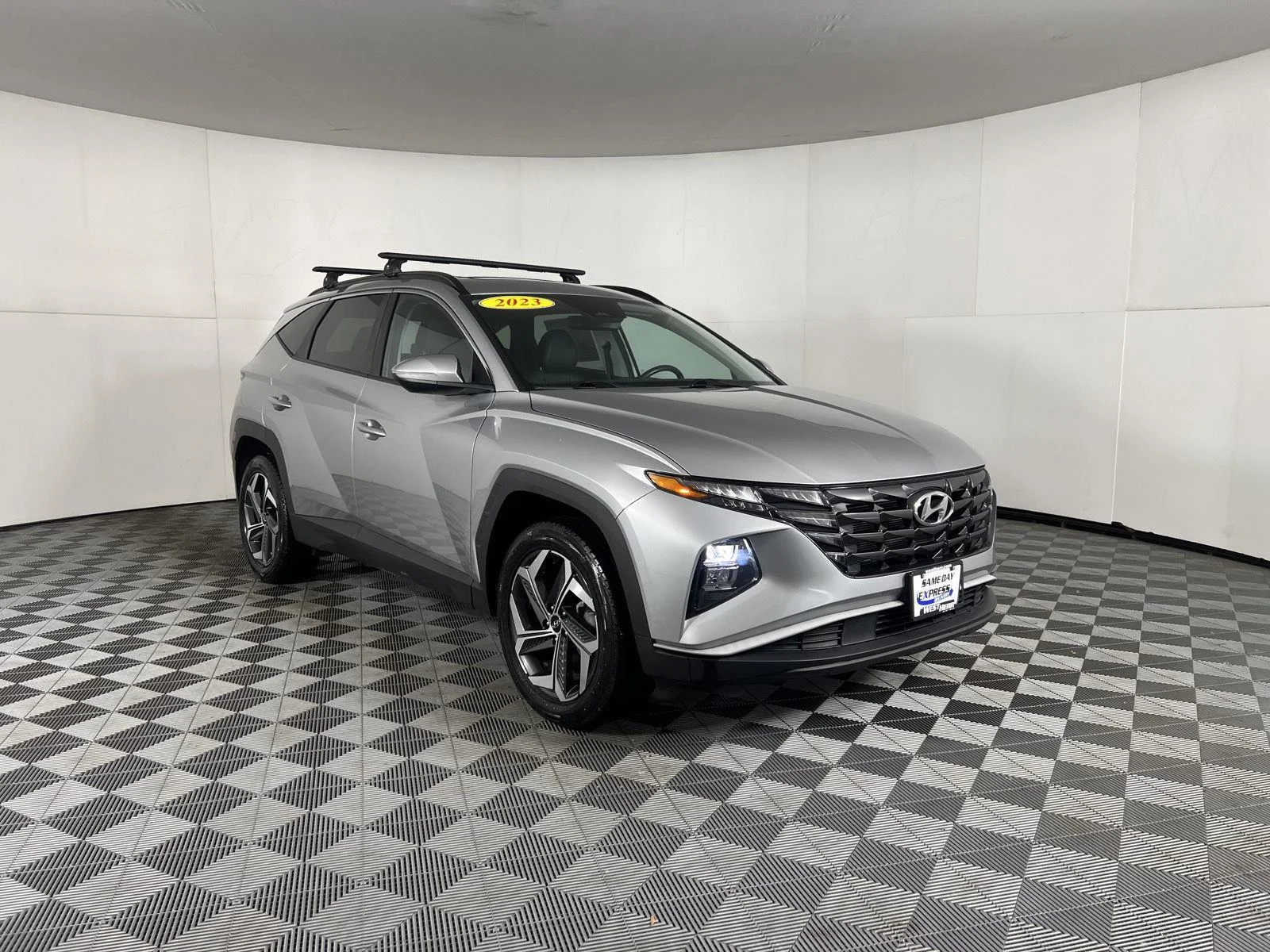 Used 2023 Shimmering Silver Hyundai SEL image 22