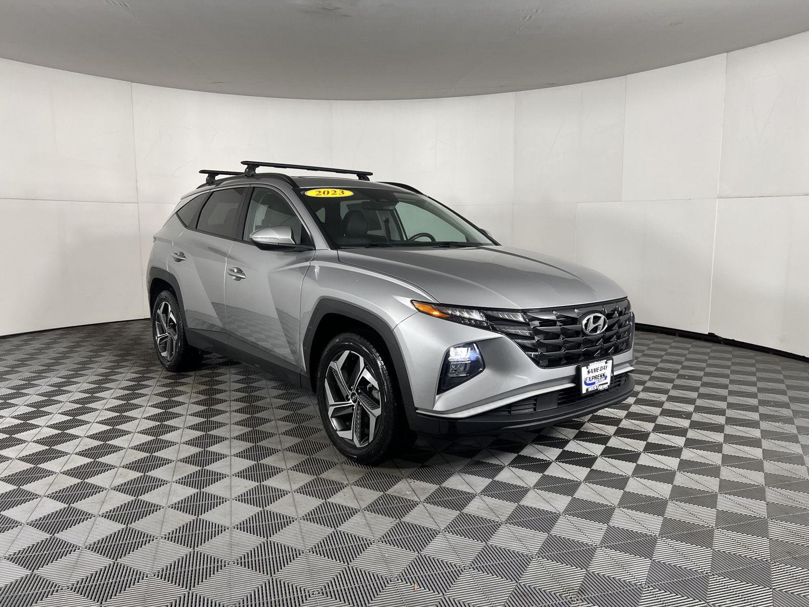Used 2023 Shimmering Silver Hyundai SEL image 22