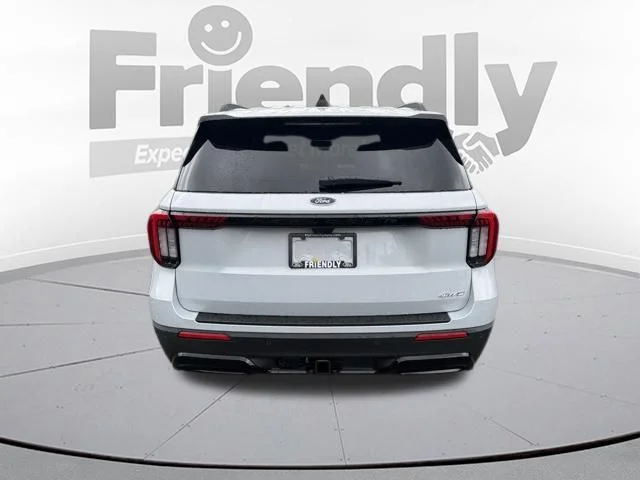 New 2026 Space White Metallic Ford ST-Line image 7