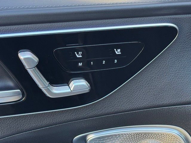 2025 Mercedes-Benz C-Class Sedan C 300 - Photo 13