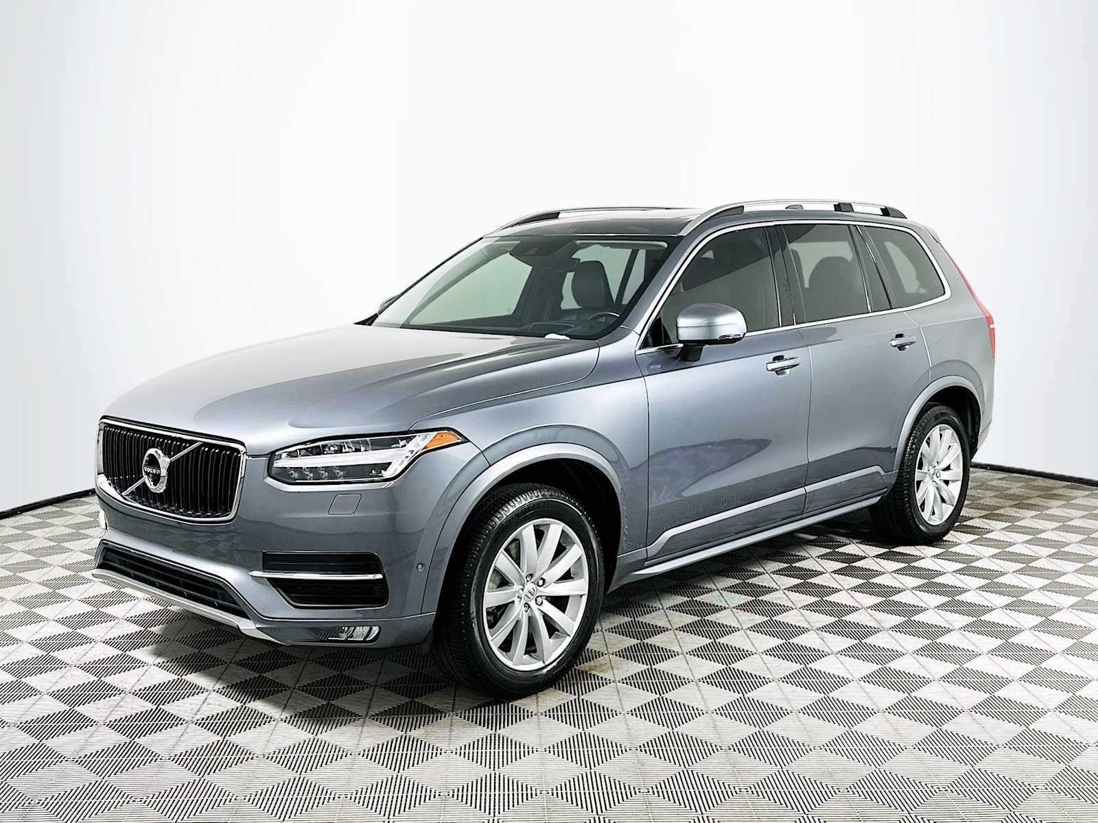 Certified Used 2019 Osmium Grey Metallic Volvo Momentum image 3
