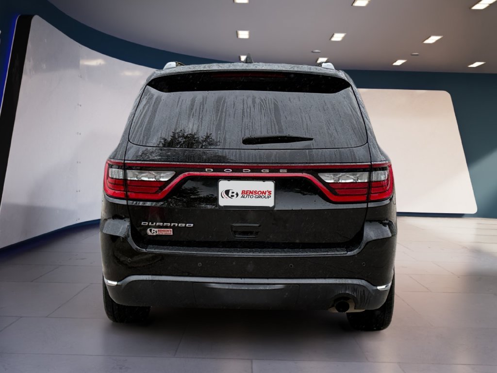 Used 2023 Black Dodge SXT image 4