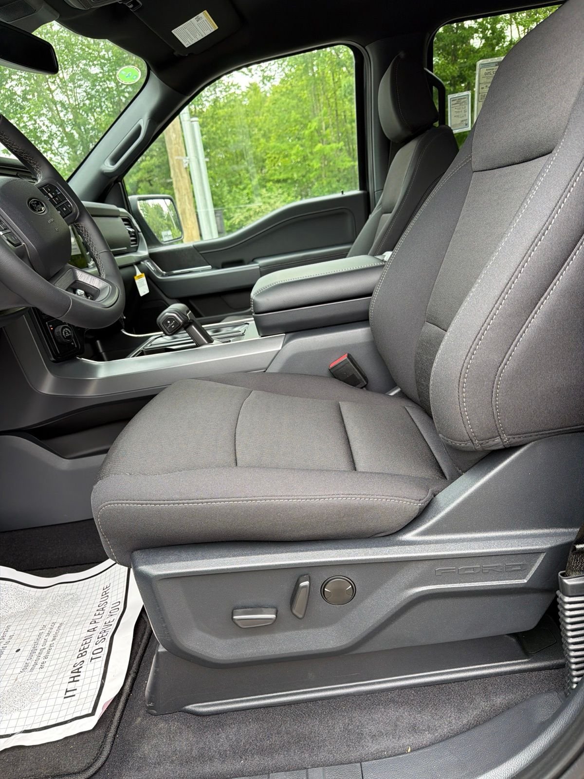 New 2026 Carbonized Gray Metallic Ford XLT image 18