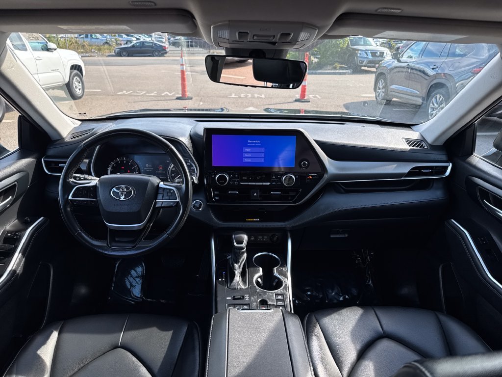 Used 2023 Black Toyota XLE image 12