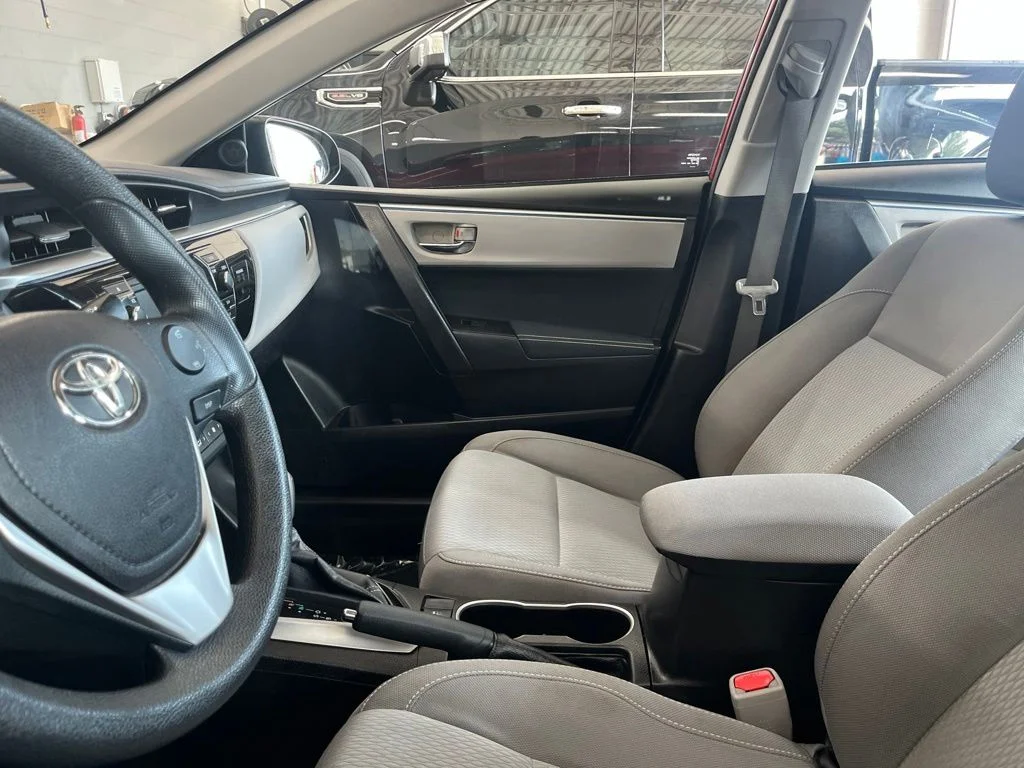 Used 2016 Red Toyota LE image 5