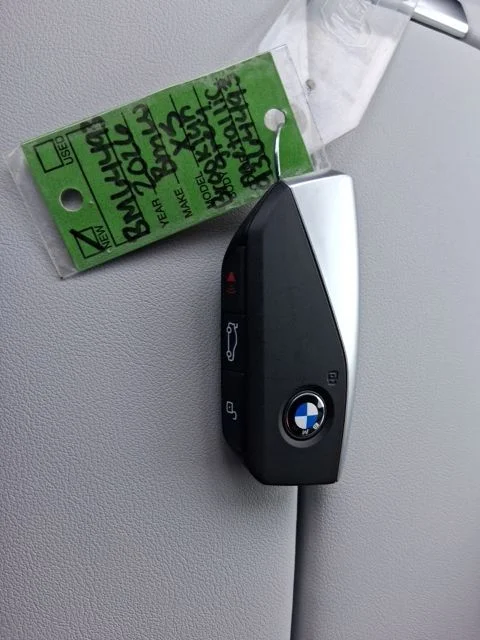 New 2026 Brooklyn Grey Metallic BMW xDrive50e image 22