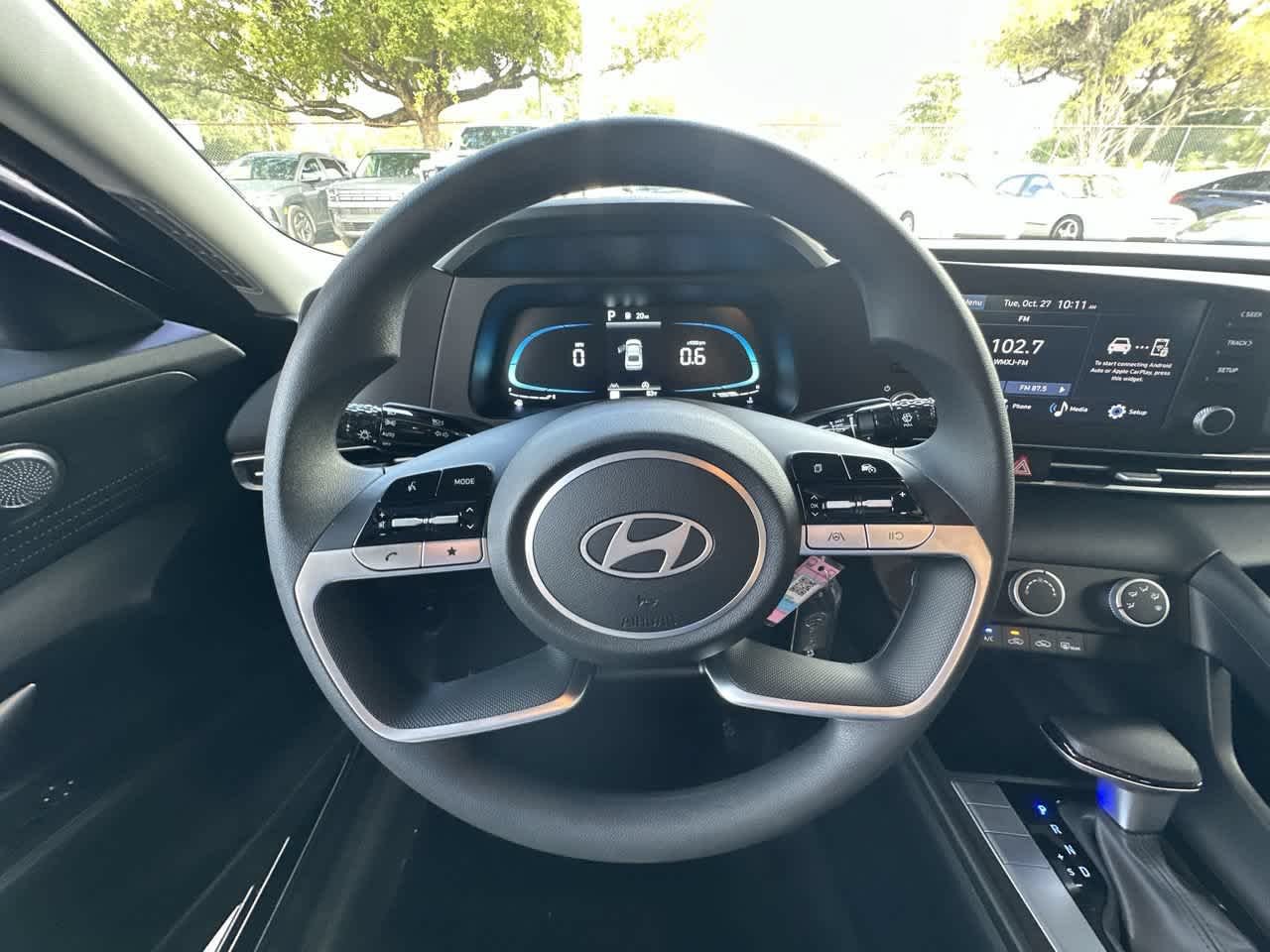 New 2026 Abyss Black Hyundai SE image 15
