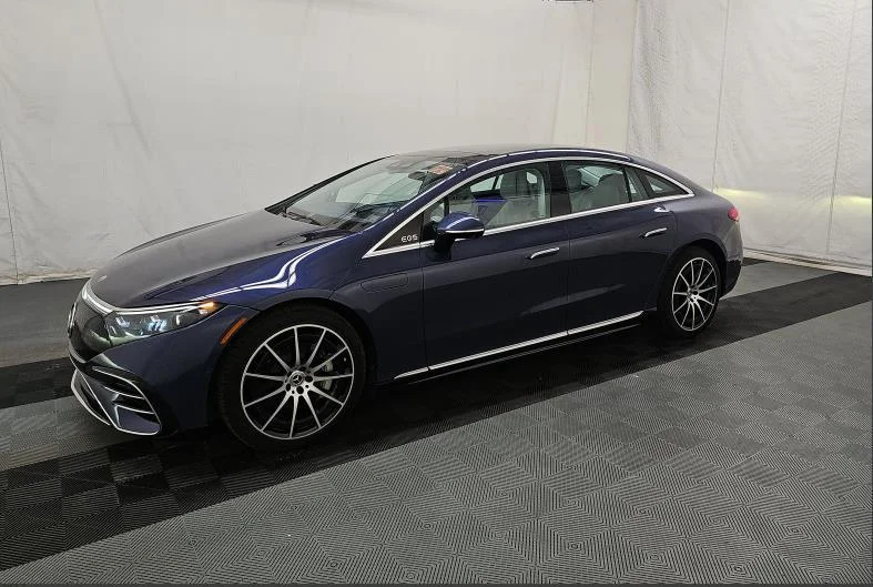 Used 2023 Twilight Blue Metallic Mercedes-Benz EQS 580 image 3