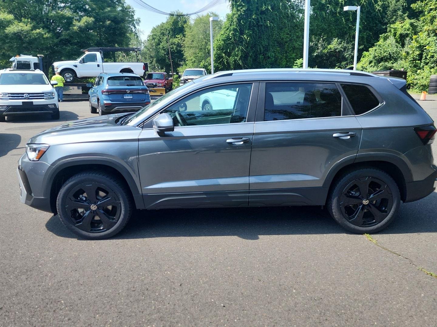 New 2026 Platinum Gray Metallic Volkswagen SEL image 3
