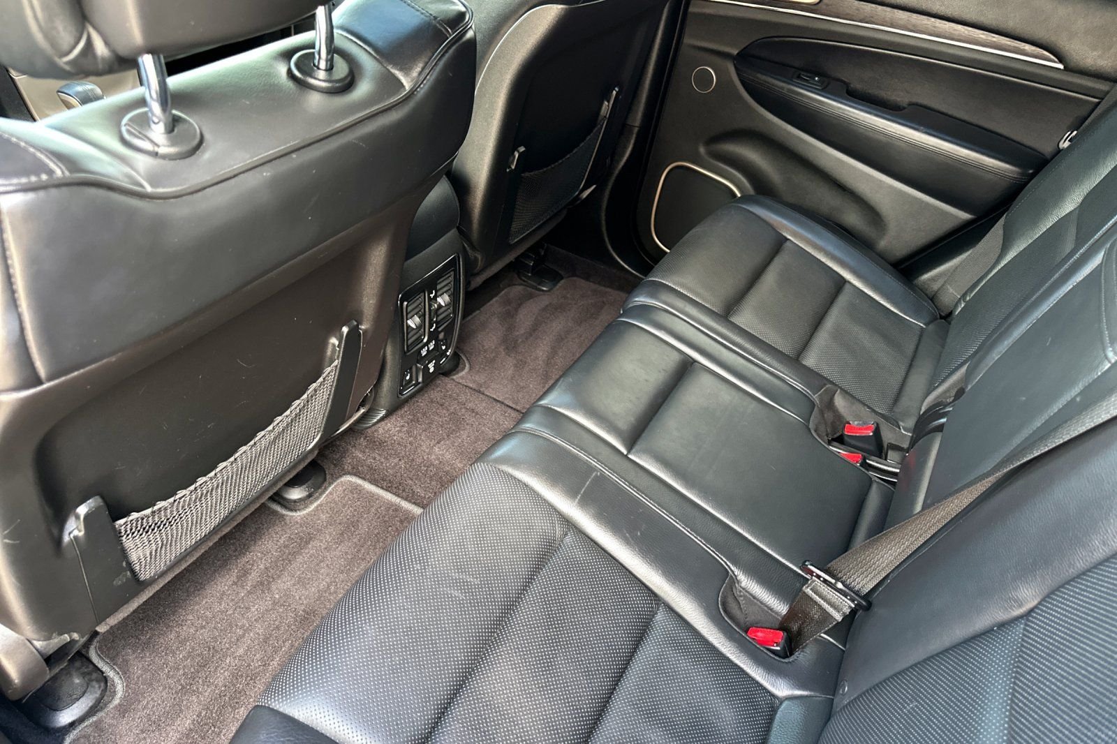 Used 2016 Gray Jeep Summit image 12
