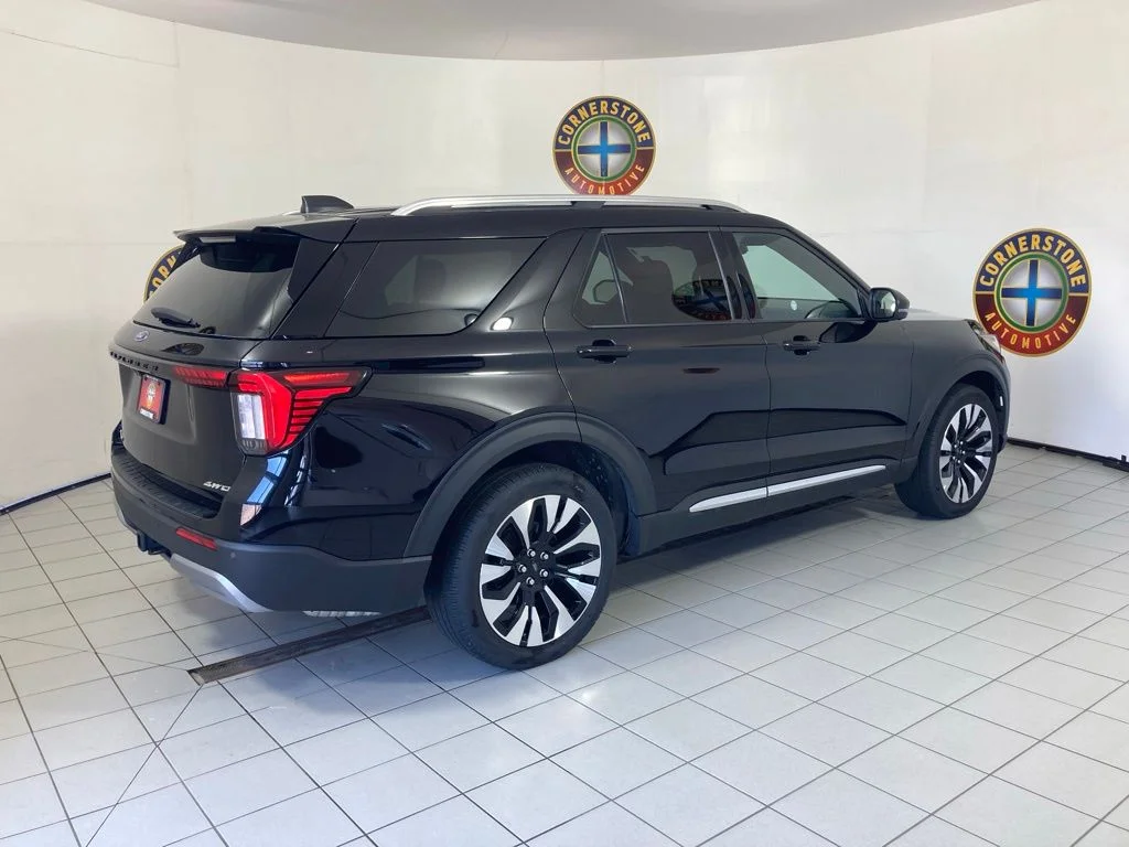 Used 2025 Black Ford Platinum image 22