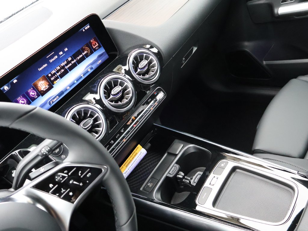 New 2026 Night Black Mercedes-Benz GLA 250 image 19