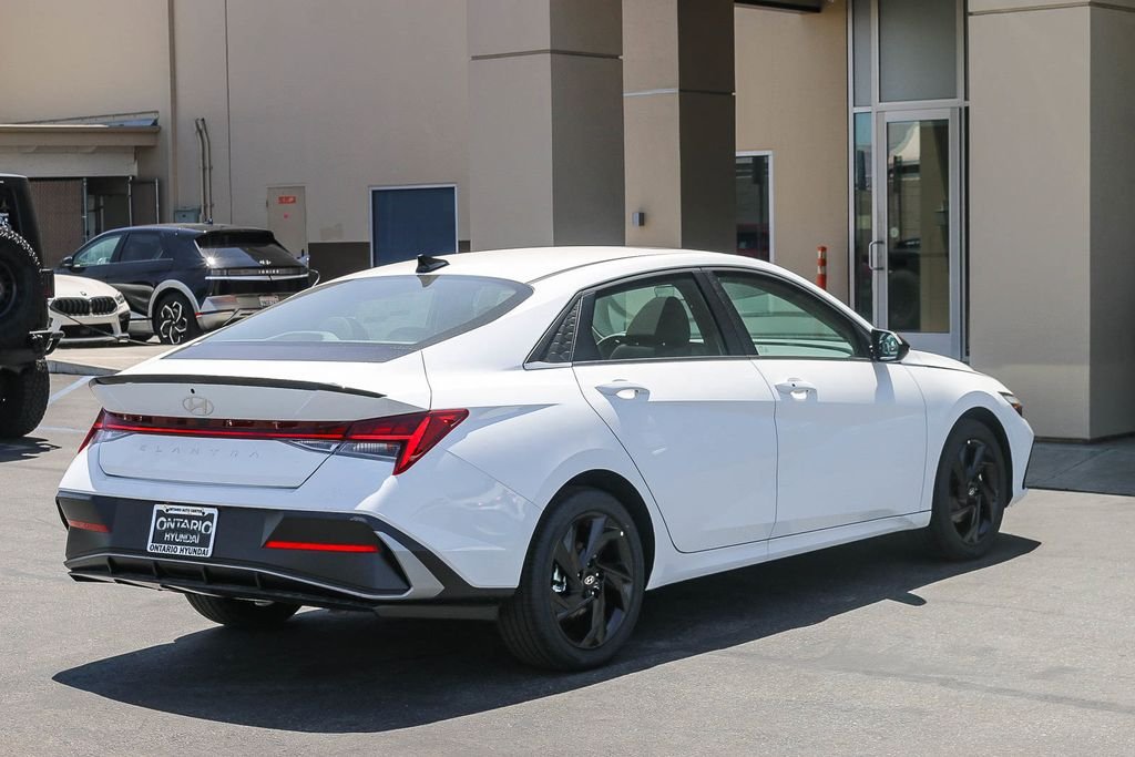 New 2026 White Hyundai SEL Sport image 7