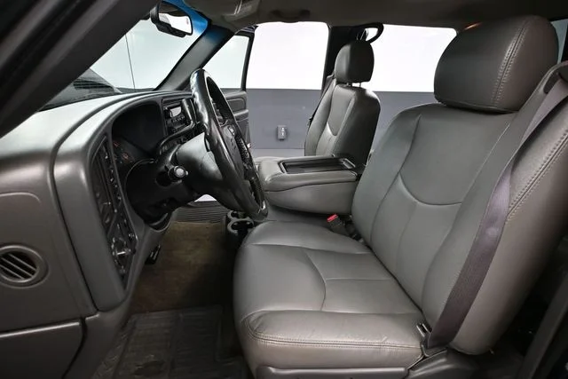 Used 2005 Blue Chevrolet LS image 22