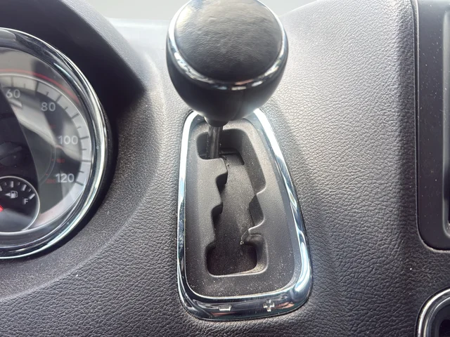 Used 2019 White Dodge SXT image 21