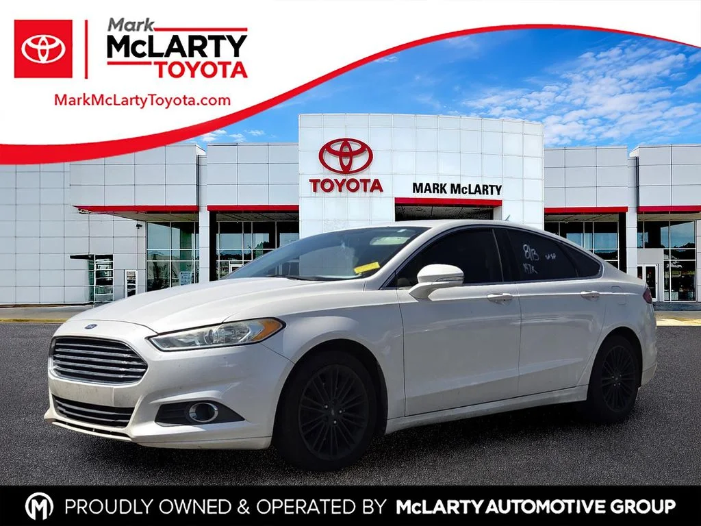 Used 2014  Ford SE image 1