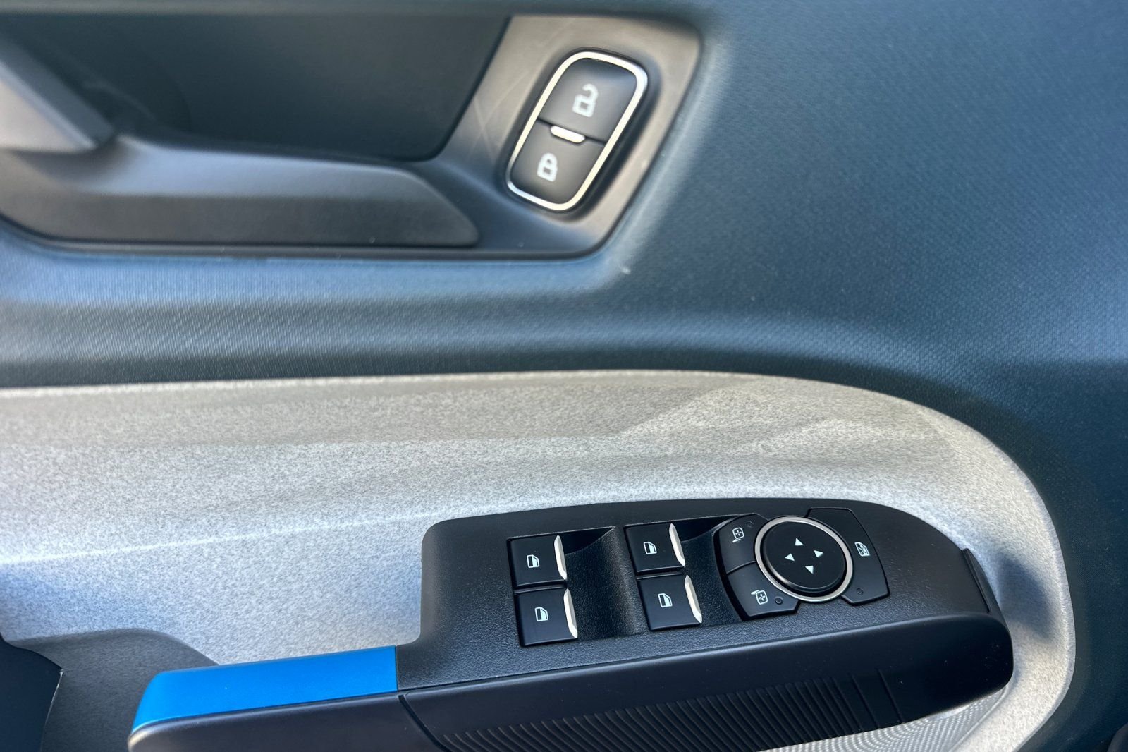 2025 Ford Maverick XLT - Photo 10