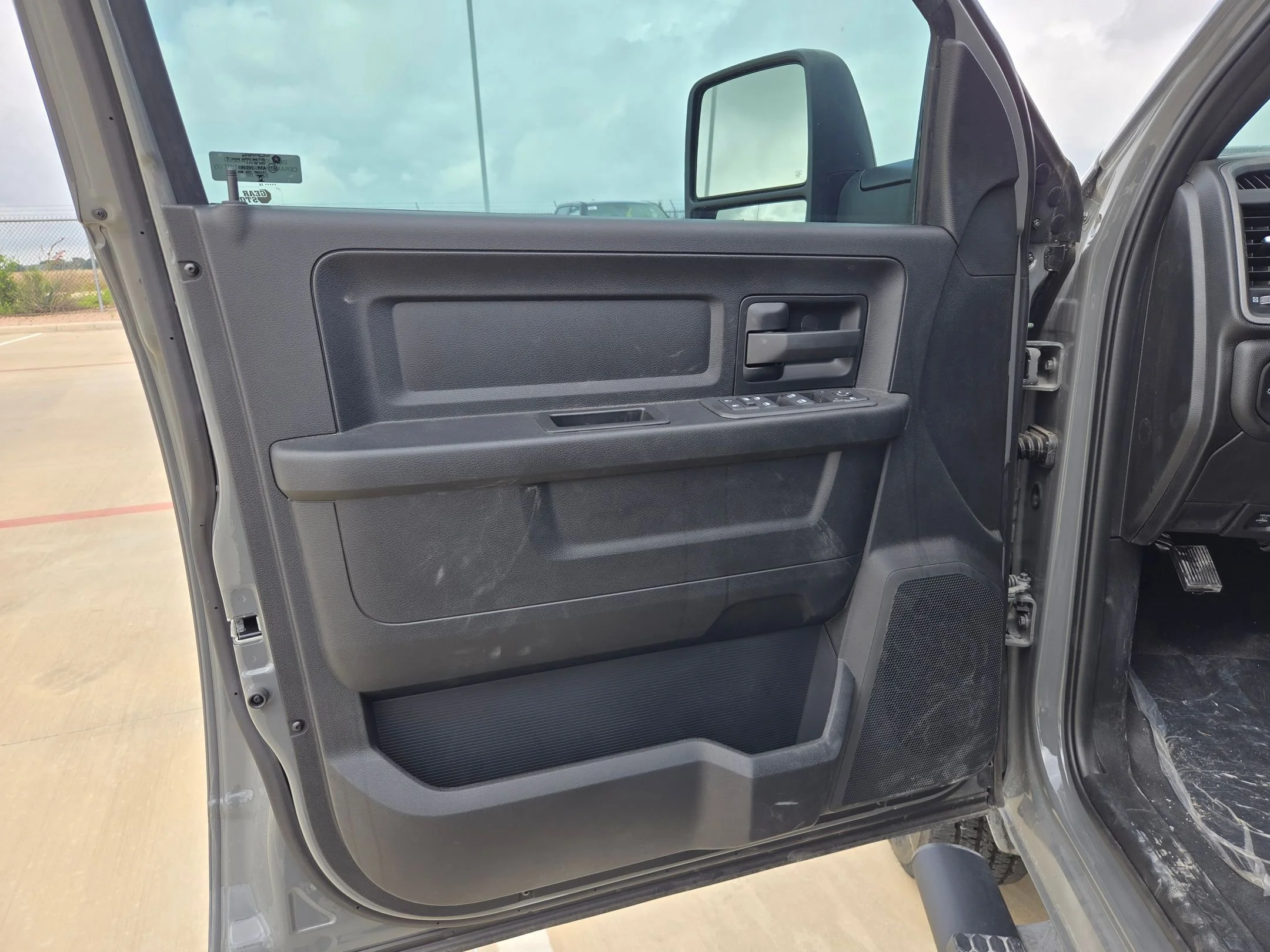 New 2026 Ceramic Gray Clear-Coat Exterior Paint RAM Tradesman image 12