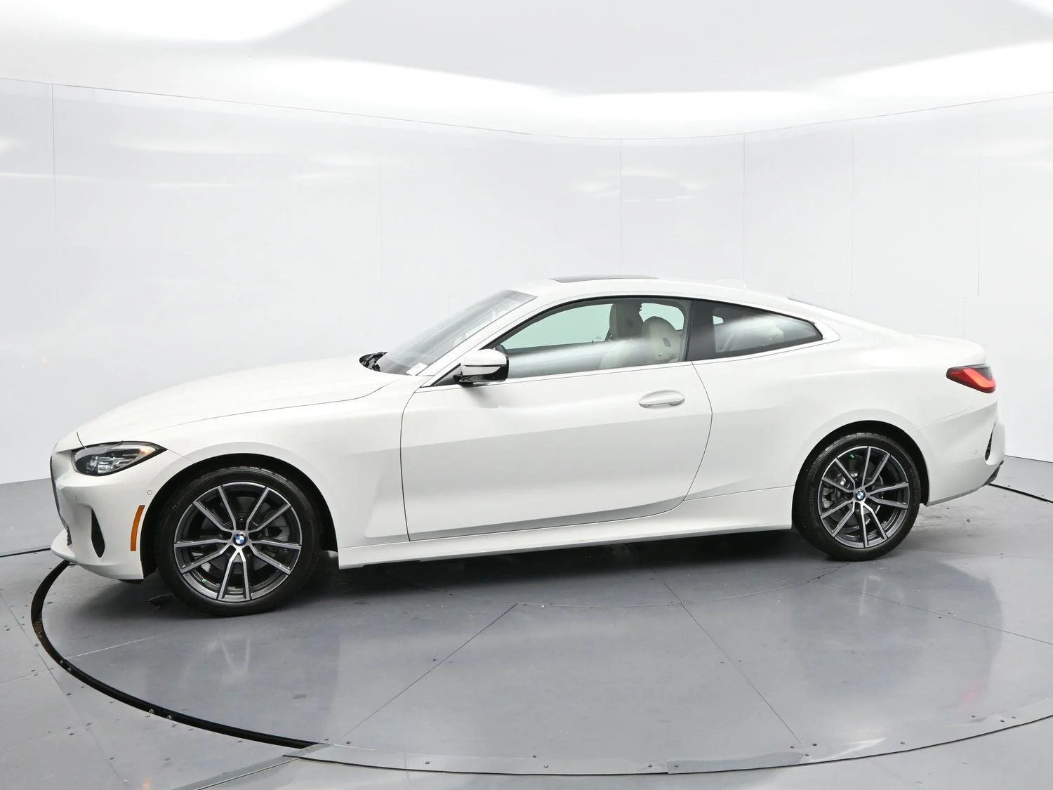 Used 2024 Alpine White BMW 430i xDrive image 4