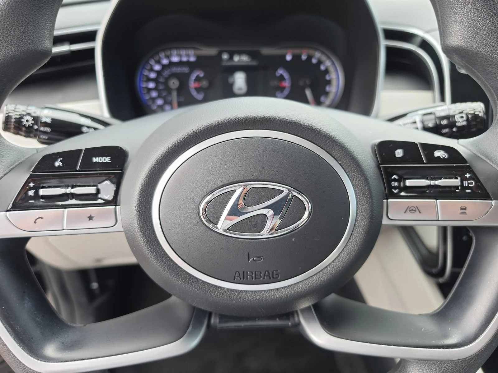 Used 2024 Black Hyundai SEL image 34