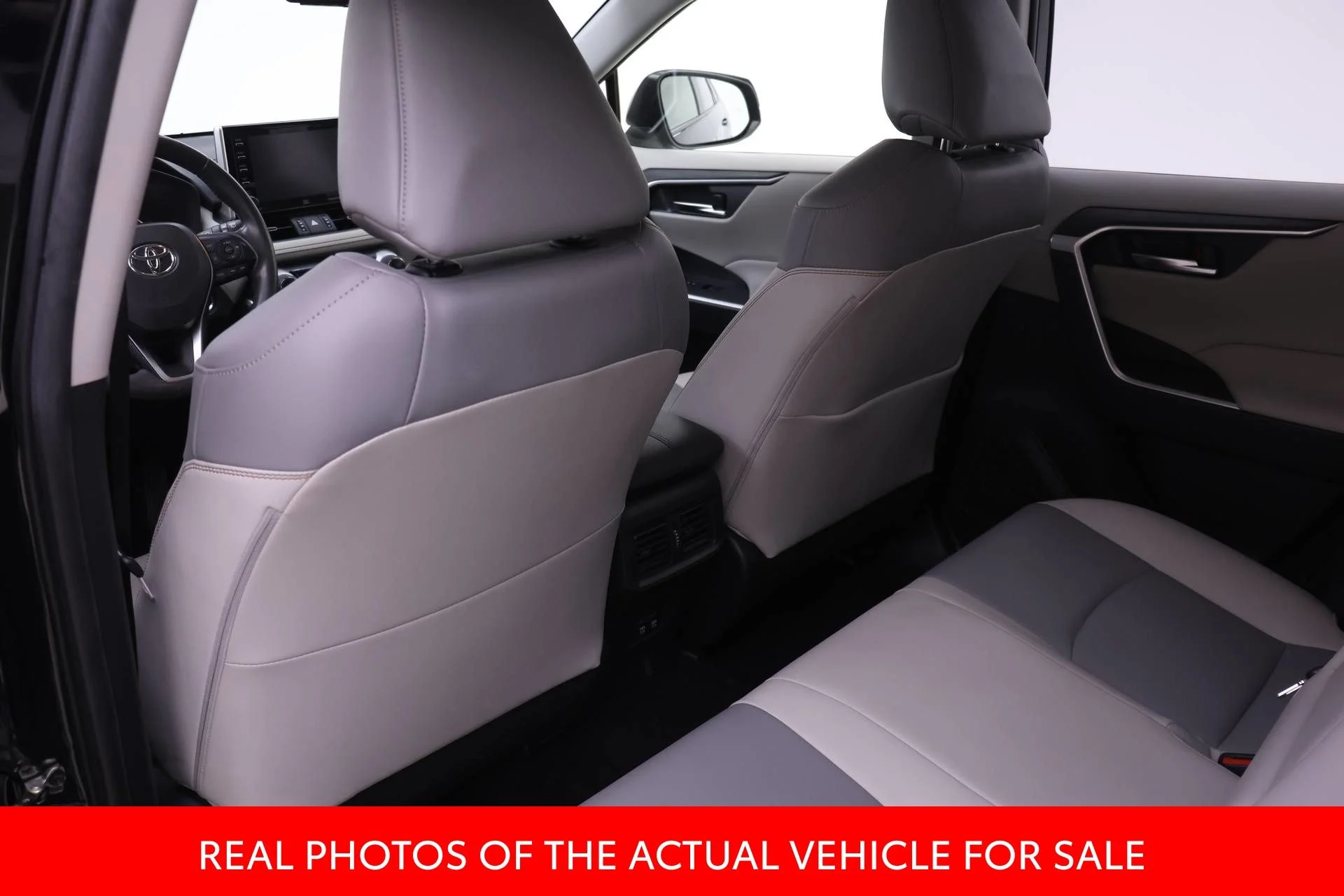 Certified Used 2019 Black Toyota XLE Premium image 11