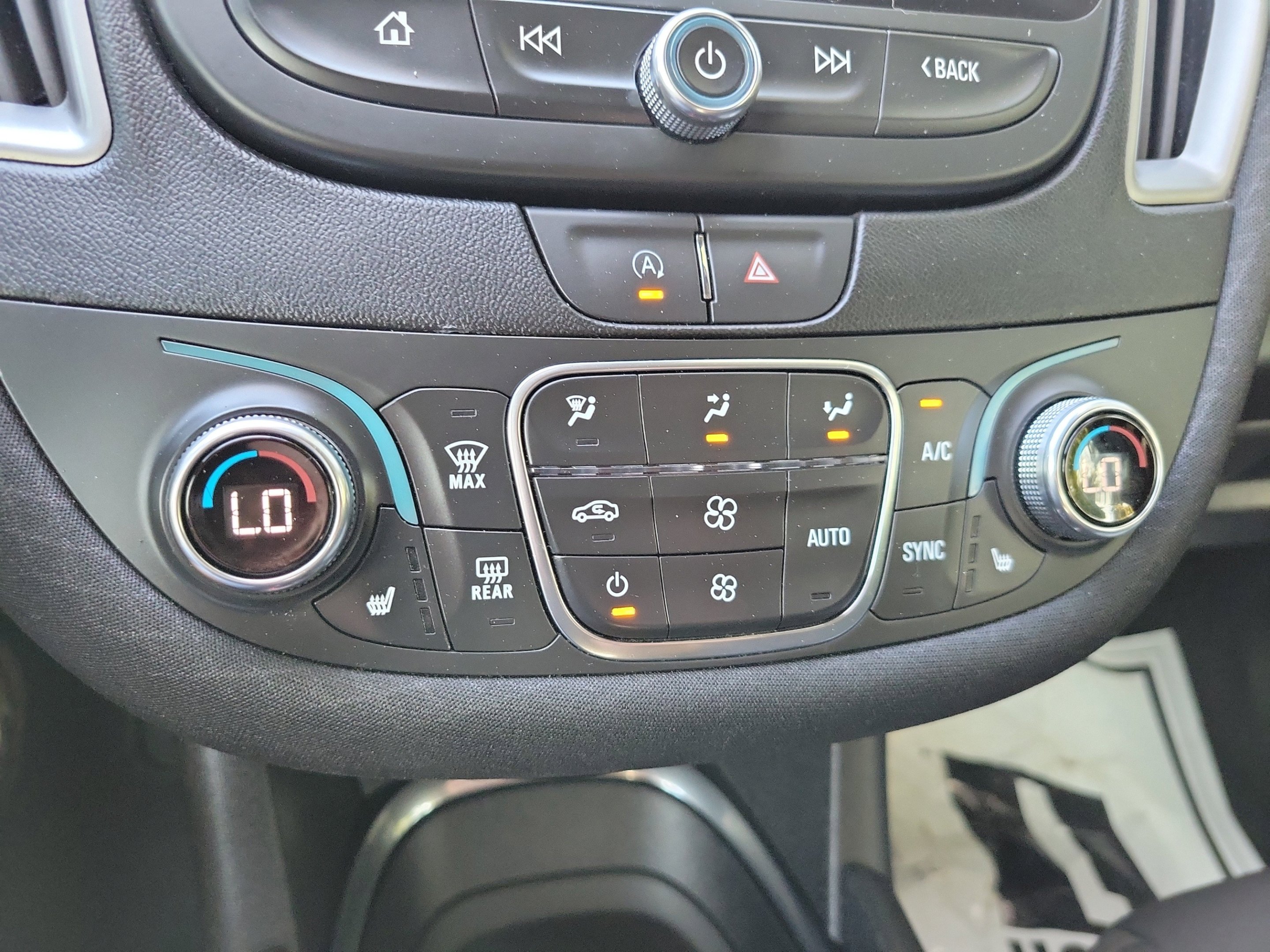 Used 2024 Summit White Chevrolet LT image 17