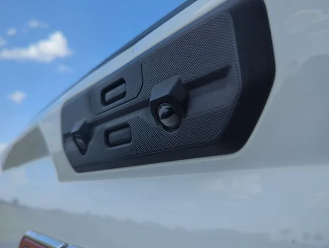 Used 2024 White GMC AT4 image 28