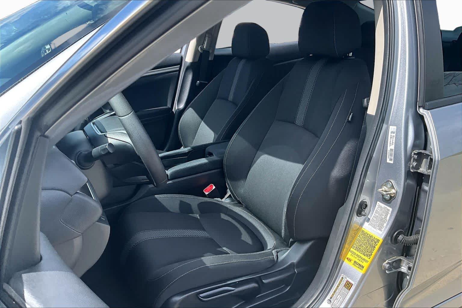Used 2019 Lunar Silver Metallic Honda LX image 7