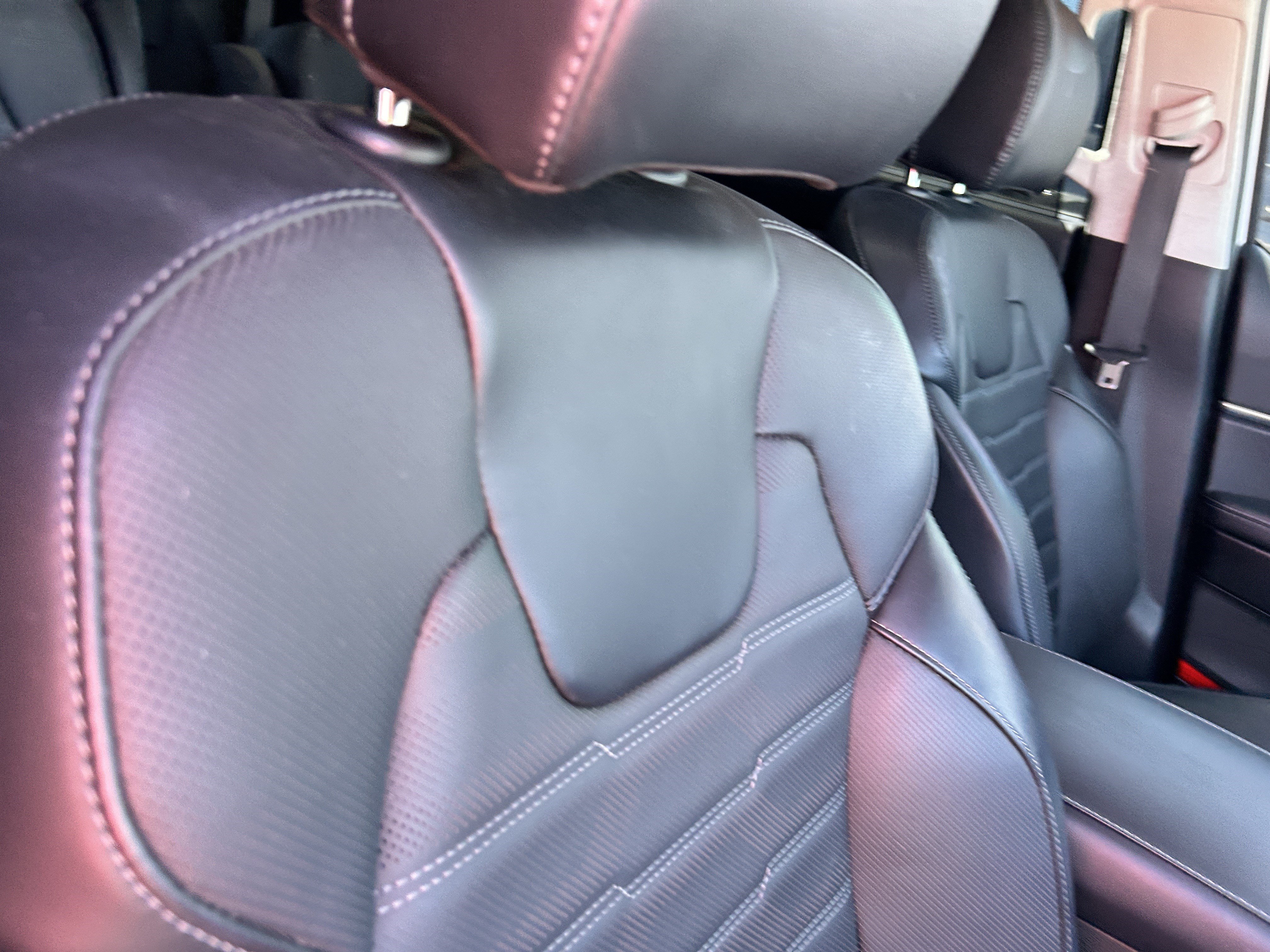 Used 2024 Glacial White Pearl Kia SX Prestige image 12