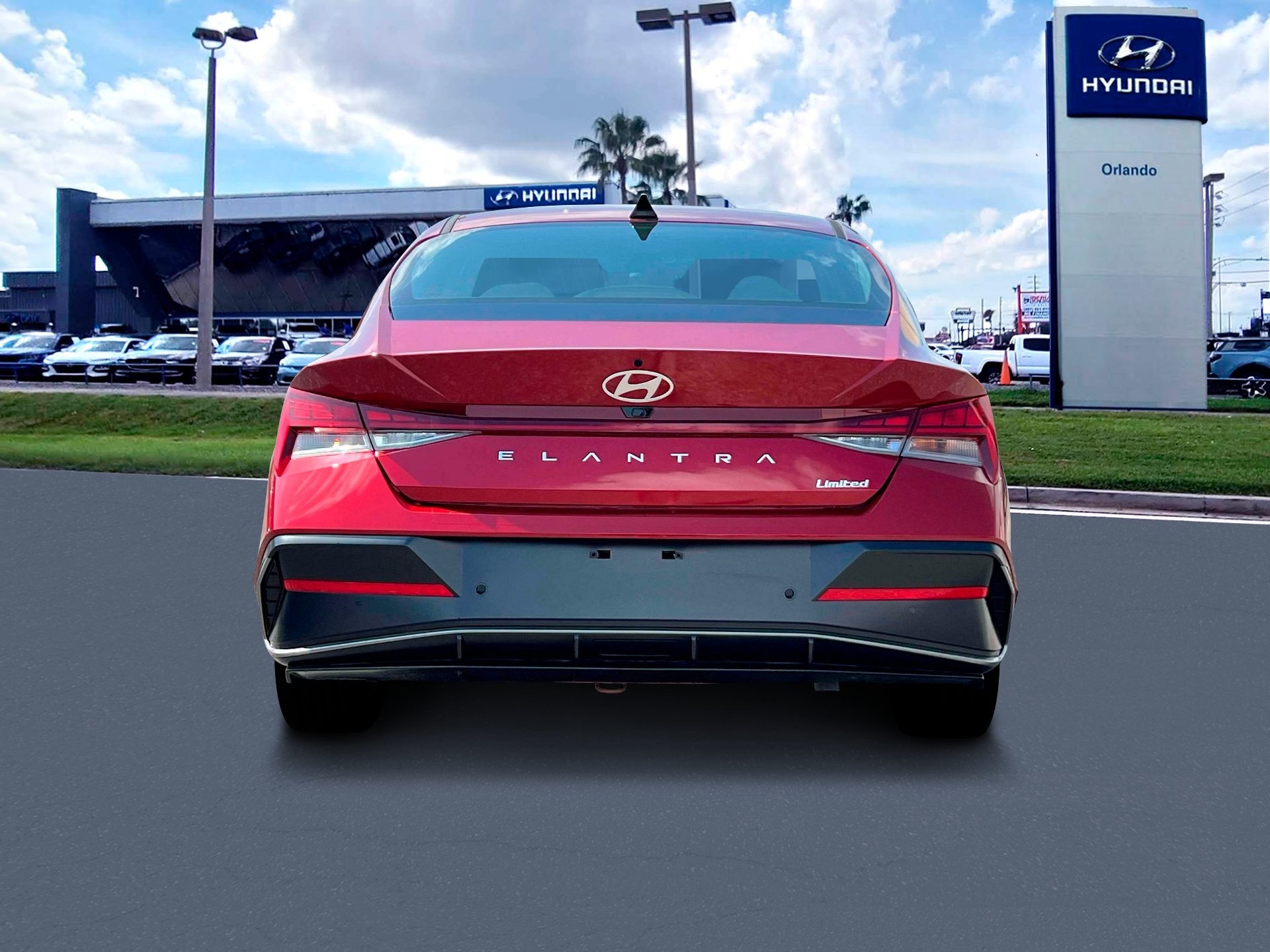 2025 Hyundai Elantra Limited - Photo 6
