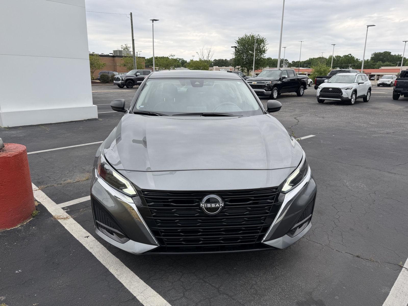 Used 2025 Gun Metallic Nissan SV image 2