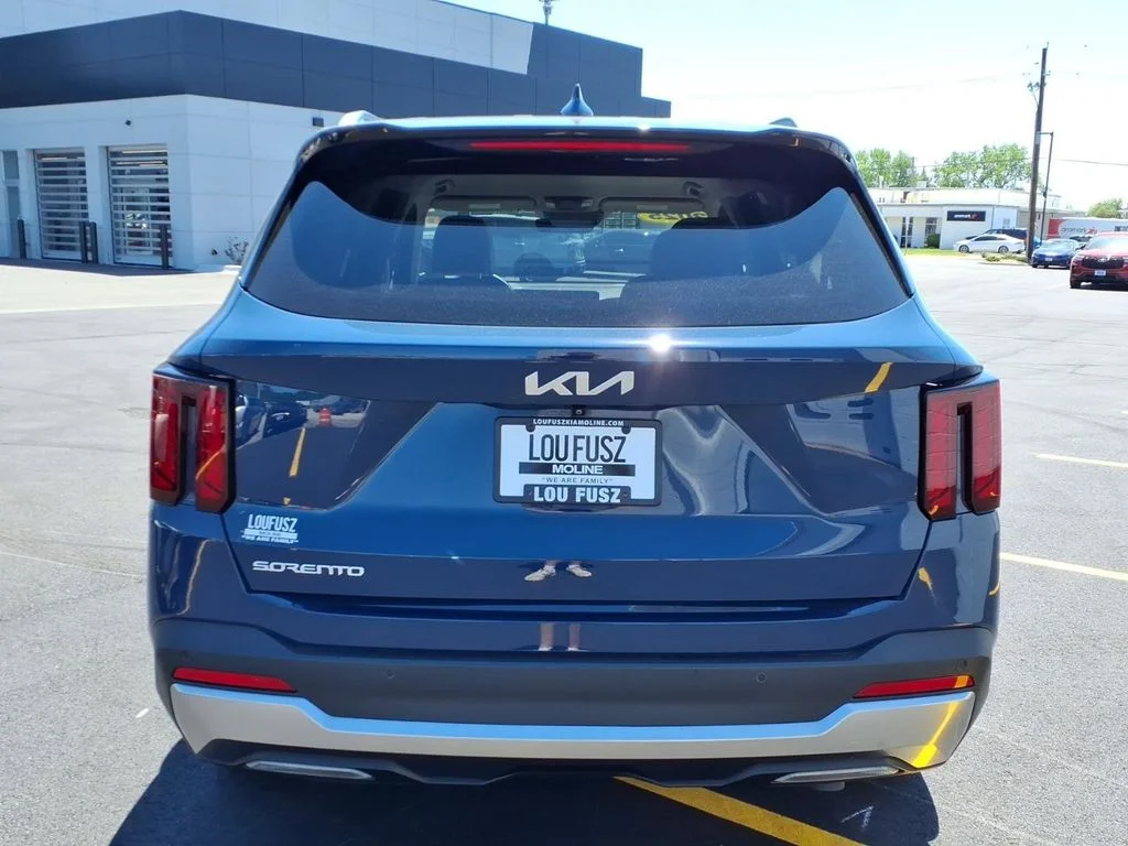 Used 2025 Black Kia EX image 33