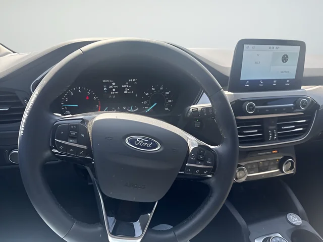 Used 2022 Blue Ford SE image 11