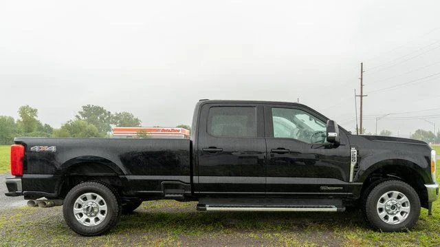 Used 2023 Black Ford XLT image 5