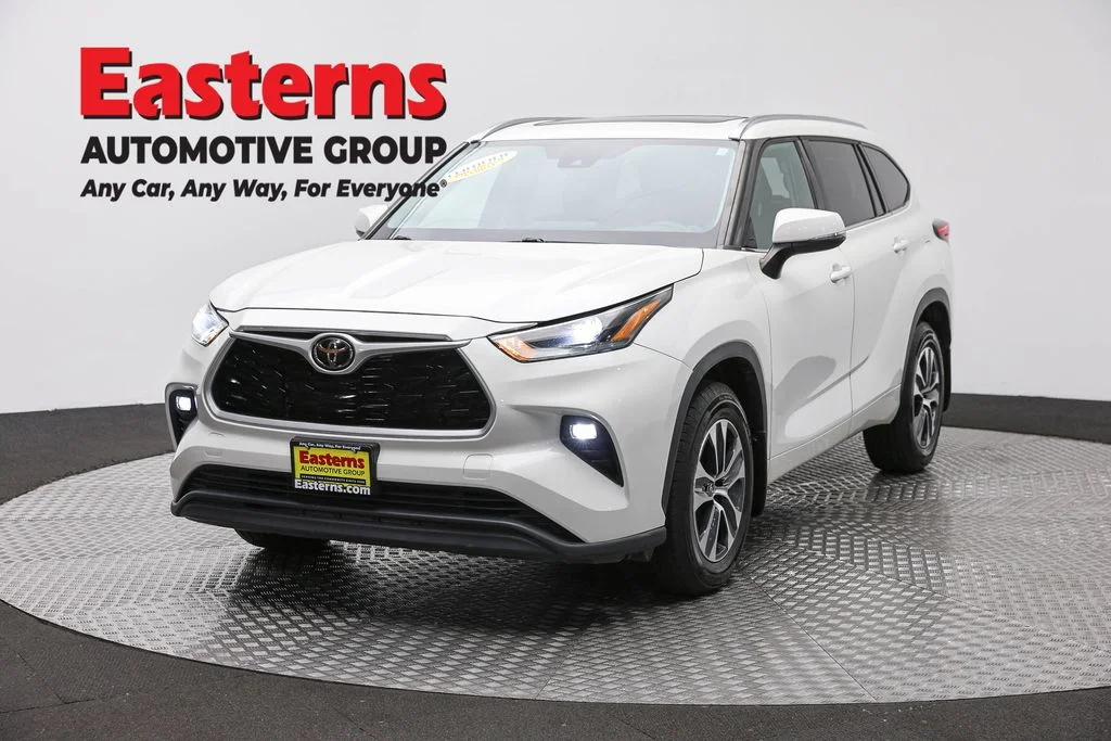 Used 2021 White Toyota XLE image 1