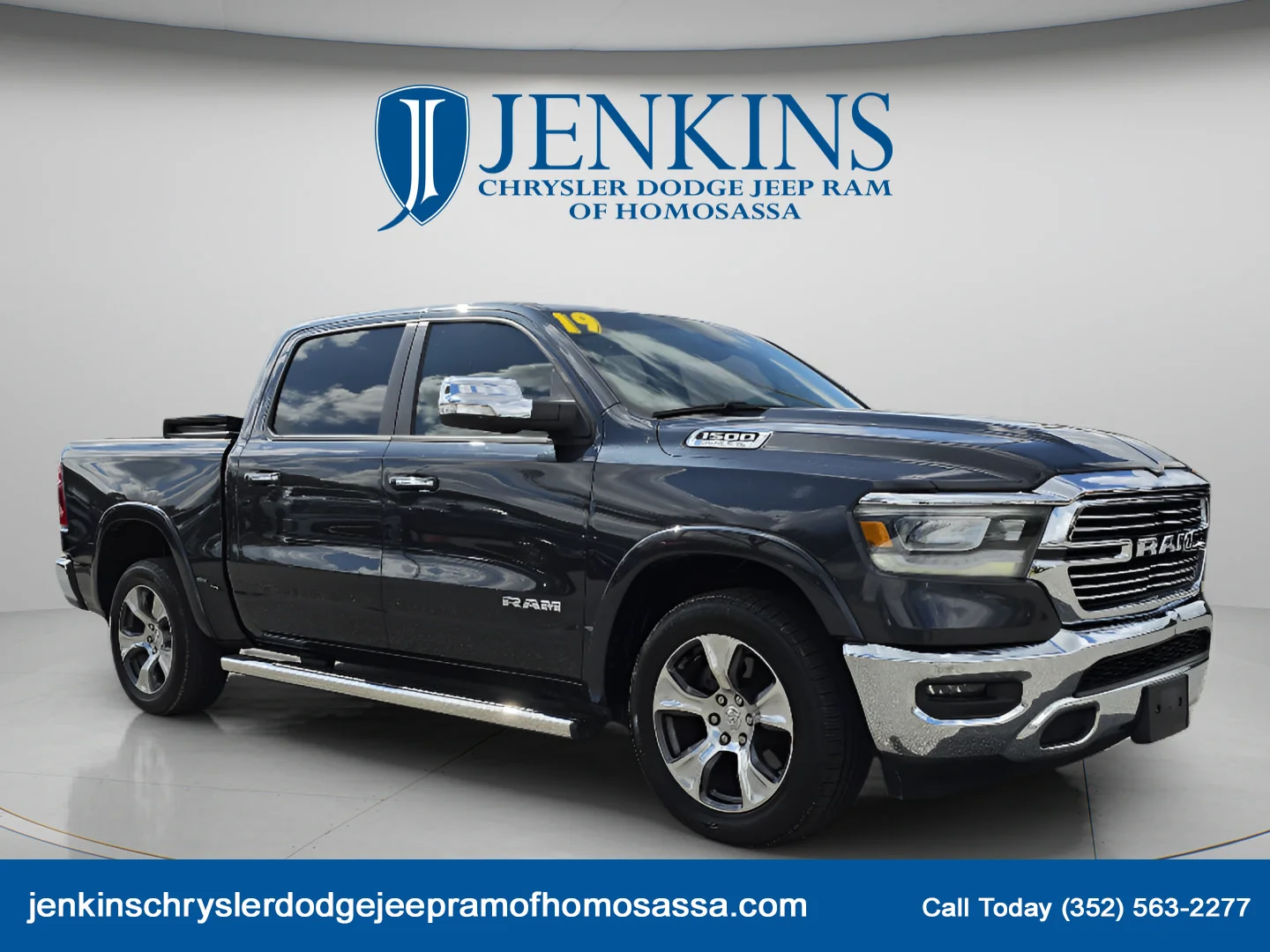 Used 2019 Maximum Steel Metallic Clearcoat Ram Laramie image 2