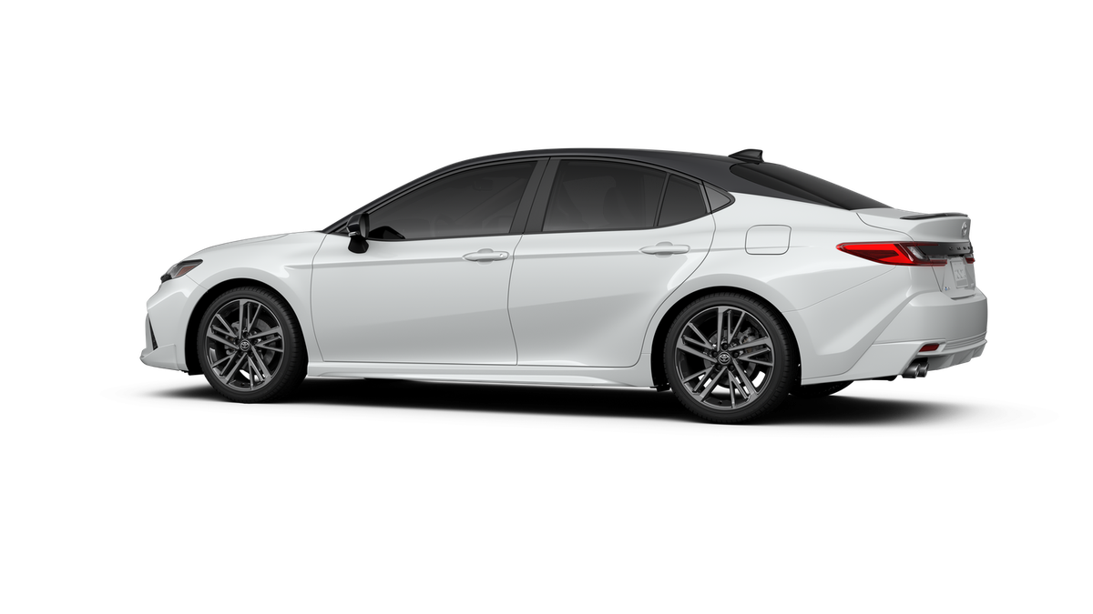 New 2026 Wind Chill Pearl with Midnight Black Metallic roof Toyota XSE image 5