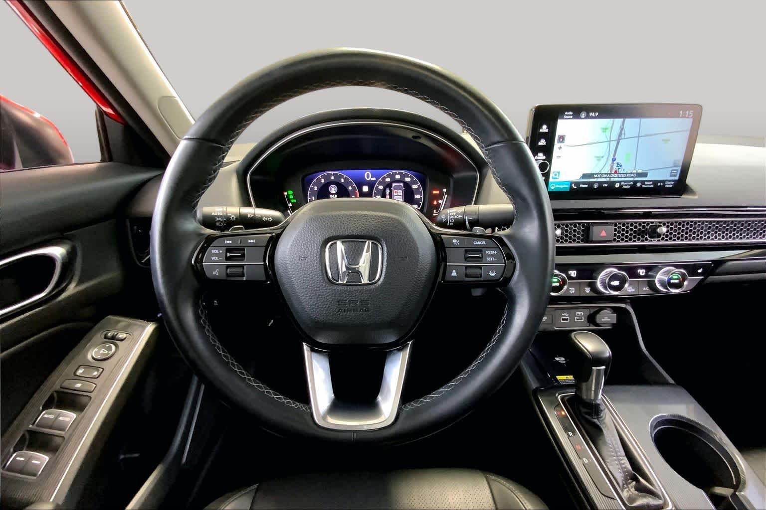 Used 2022 Rallye Red Honda Touring image 5