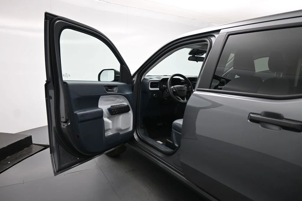 New 2026 Carbonized Gray Metallic Ford XLT image 8