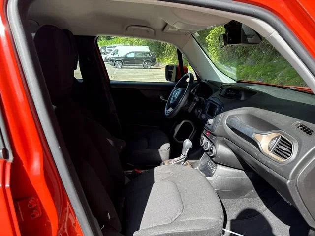 Used 2015 Omaha Orange Jeep Latitude image 9