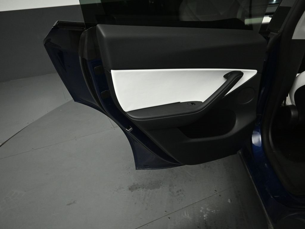 2022 TESLA MODEL Y - Image 18
