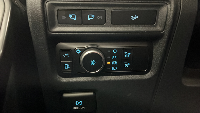 Used 2024 Agate Black Metallic Ford XLT image 31