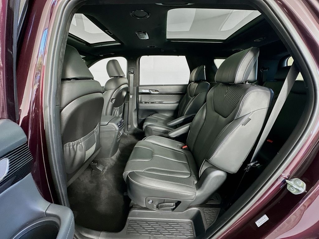 Used 2023 Red Hyundai Calligraphy image 26