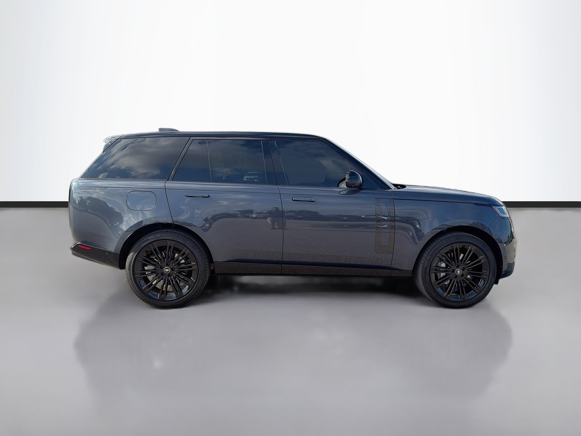 Used 2025 Gray Land Rover SE image 6